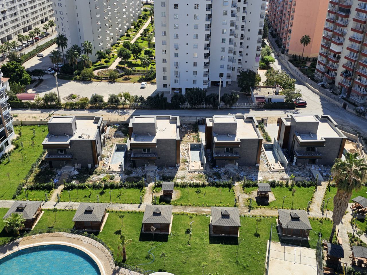 Mersin'de Deniz Kenarında Konut Kompleksi