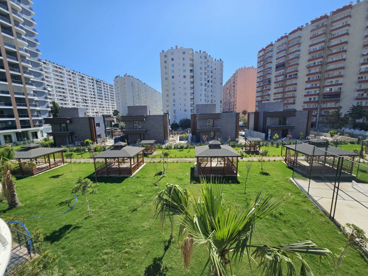 Mersin'de Deniz Kenarında Konut Kompleksi