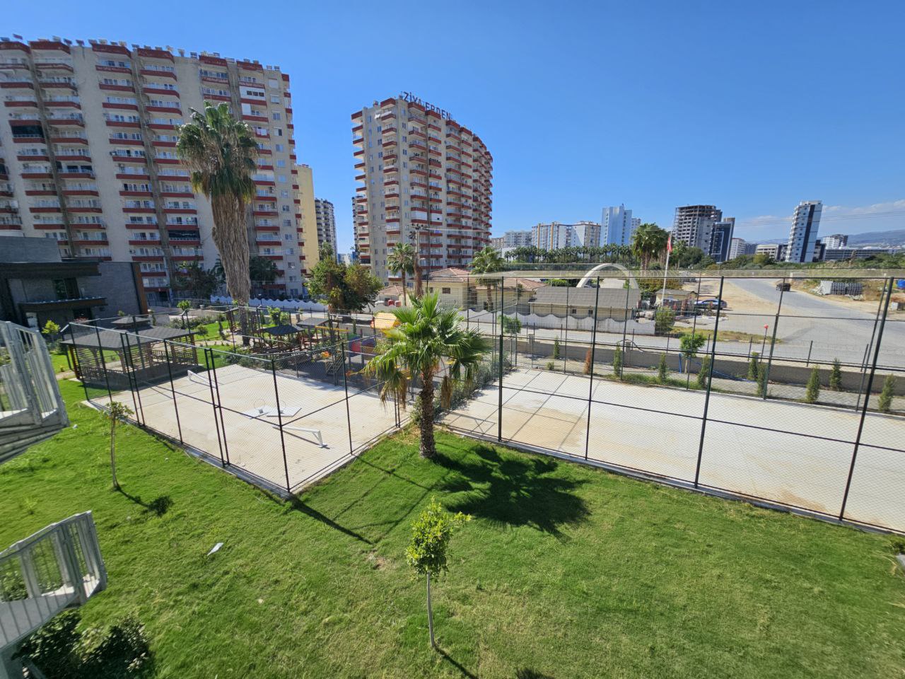 Mersin'de Deniz Kenarında Konut Kompleksi